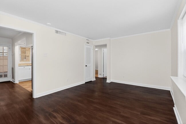 Photo - Lovely Two Bedroom Condo in Cotswold!