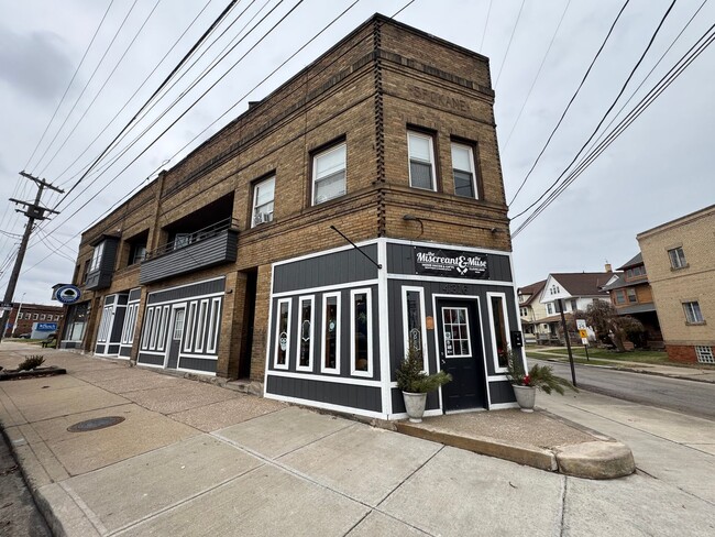 Building Photo - 4324 Pearl Rd Unit 4316 Pearl Rd Apt 1