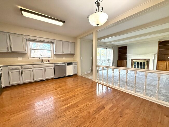 Photo - 1209 W Bauer Rd