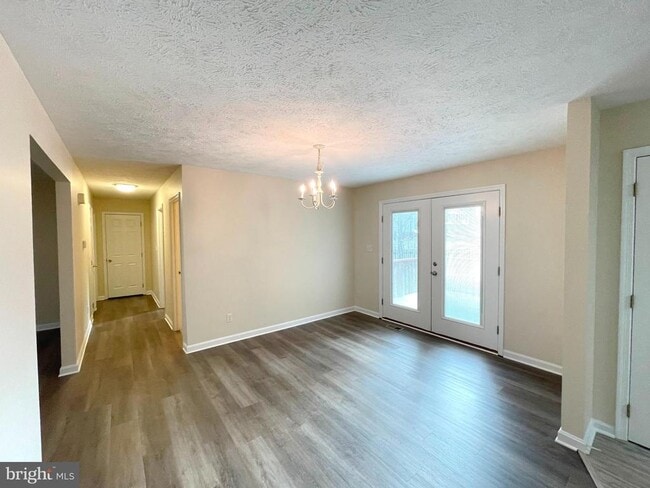 Photo - 20847 Sandstone St