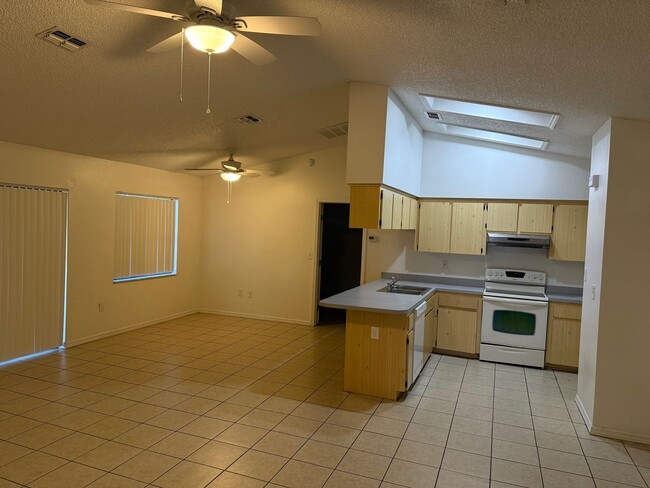 Photo - READY TO MOVE INTO 3/2/2 WITH IDEAL LOCATION!!!!