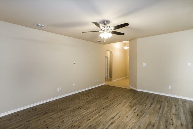 Photo - 314 Fairgrounds Ln