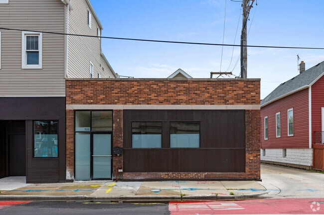 Building Photo - 3121 N California Ave Rental