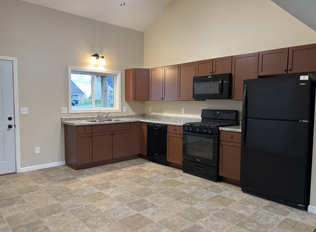 Photo - 423 E Cheyenne St