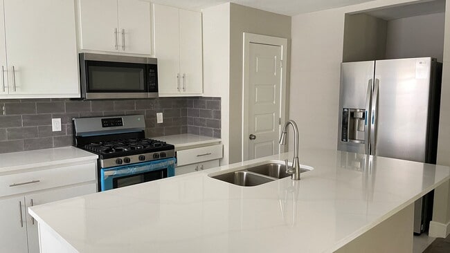 Remodeled - Hardwood Floors, Open Floor Plan - Remodeled - Hardwood Floors, Open Floor Plan House