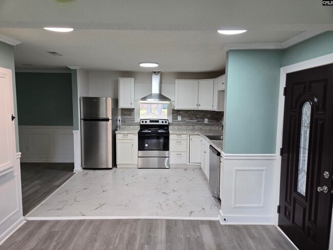 Photo - 3260 Broughton St