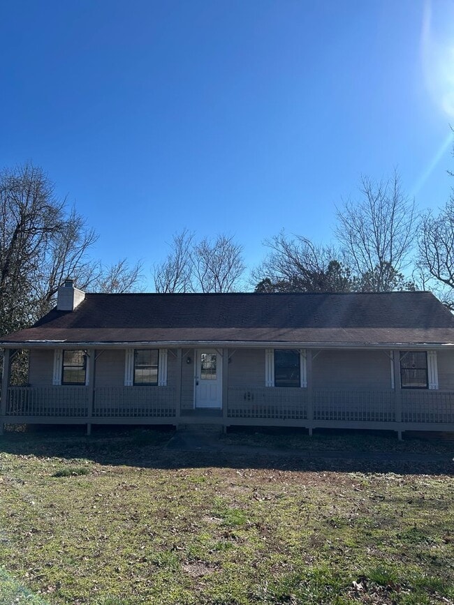Building Photo - Four Bedroom Home in Harrison TN