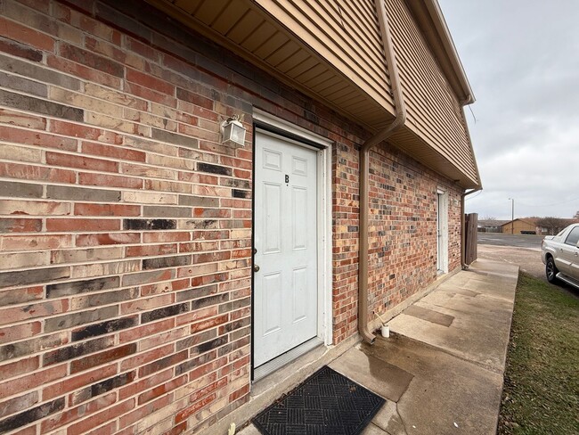 Photo - COMING SOON! Unit 2304 Wales Circle - B