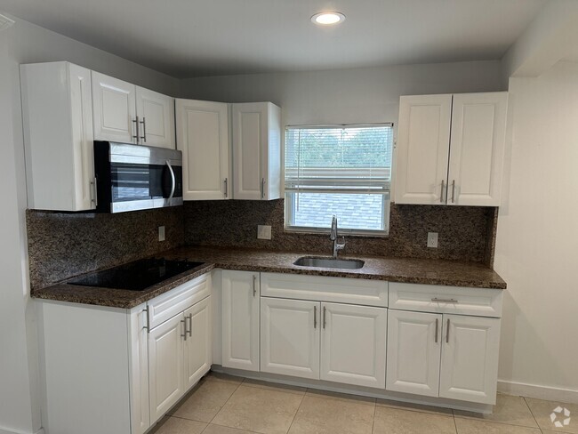 Building Photo - 801 Dobbins St Unit 4 Rental