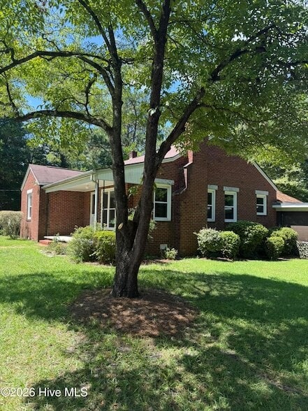 Photo - 1203 N Poplar St
