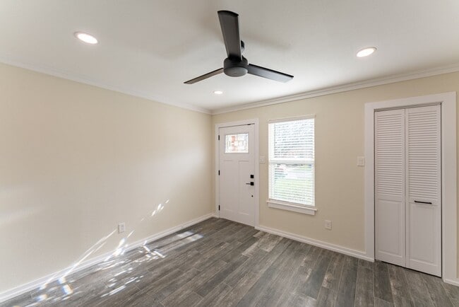 Photo - Modern Elegance in Vibrant East Austin: Chic Duplex with Stylish Upgrades, Private Oasis, Prime L...