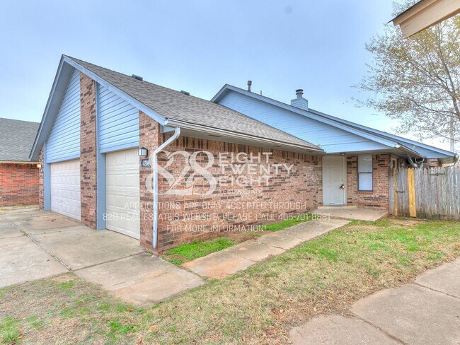 Photo - Now Touring & Available for Move in! 3 Bed/1.5 Bath Duplex in West Norman!