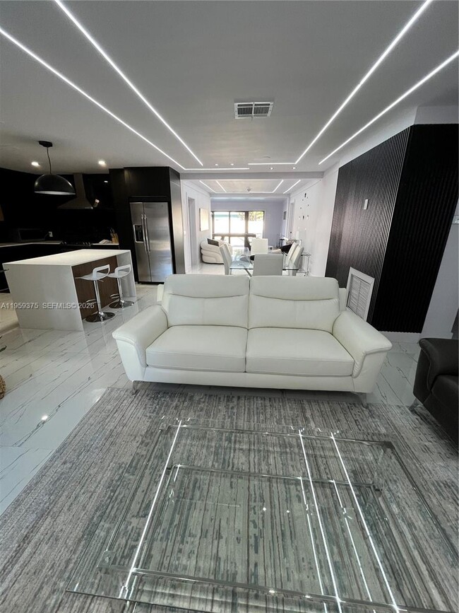 Photo - 39 SE 7th St