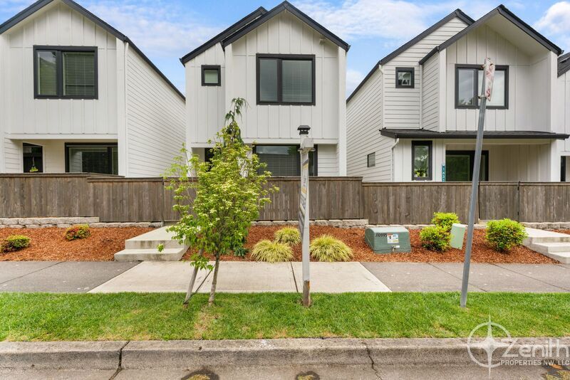 Photo - 16314 NE 20th Street