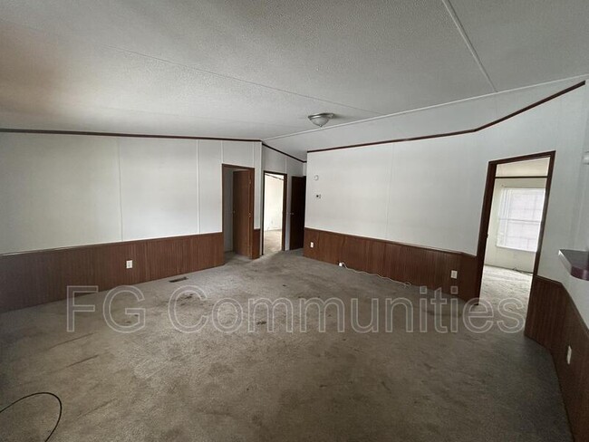 Photo - 141 Sunnybrook Ln