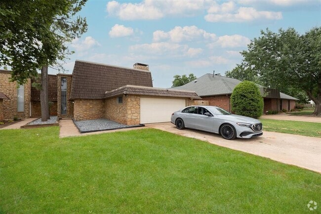 Building Photo - 12508 Green Valley Dr Rental