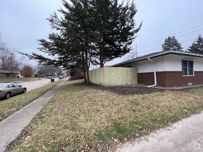 Building Photo - 1107 E Willard St Rental