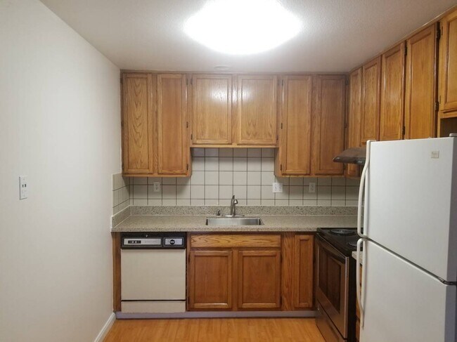 Building Photo - 476 25th Ave Unit 1