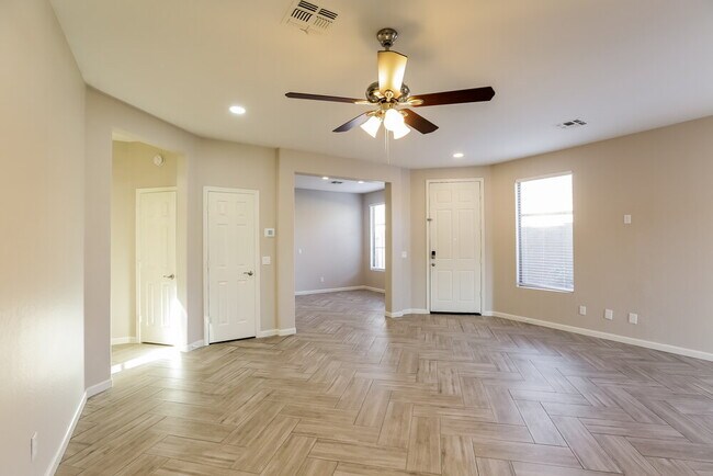 Photo - 41368 N Yorktown Trail