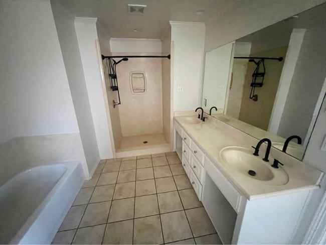 Photo - 10605 Rayburn Way