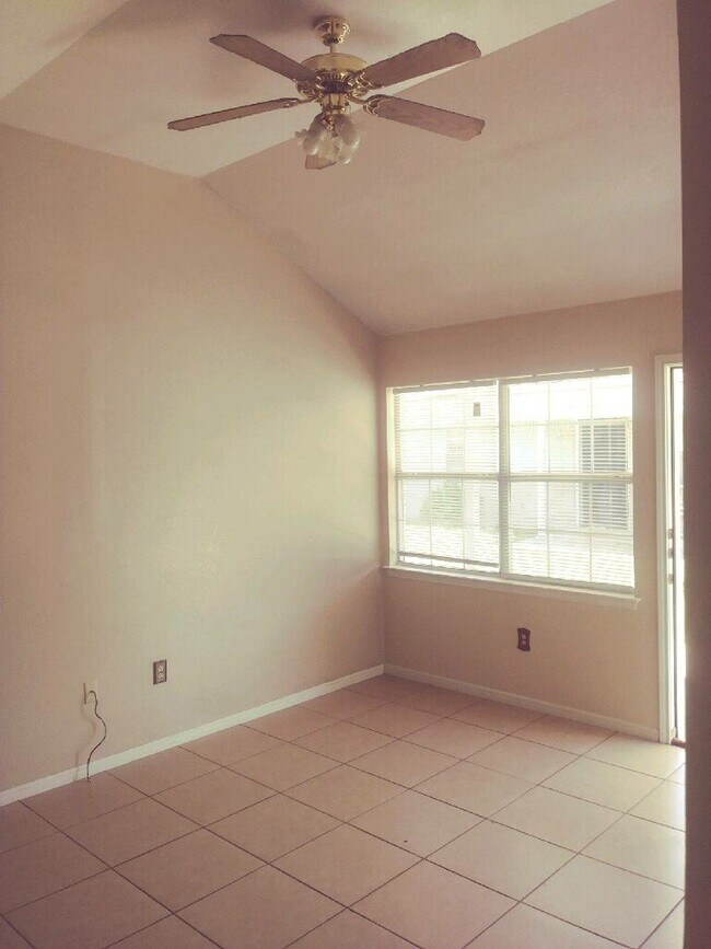 Photo - 804 Industrial Ave Unidad 804 Industrial # 1