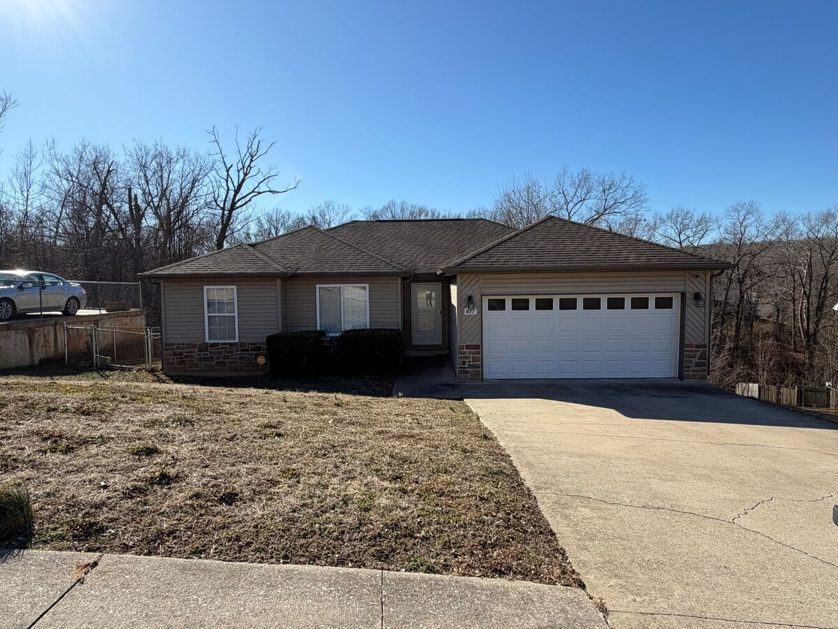 3 Bedroom House in St. Robert, MO Available Now - 3 Bedroom House in St. Robert, MO Available Now