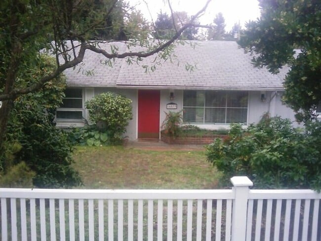 Building Photo - 16533 21st Ave NE Rental