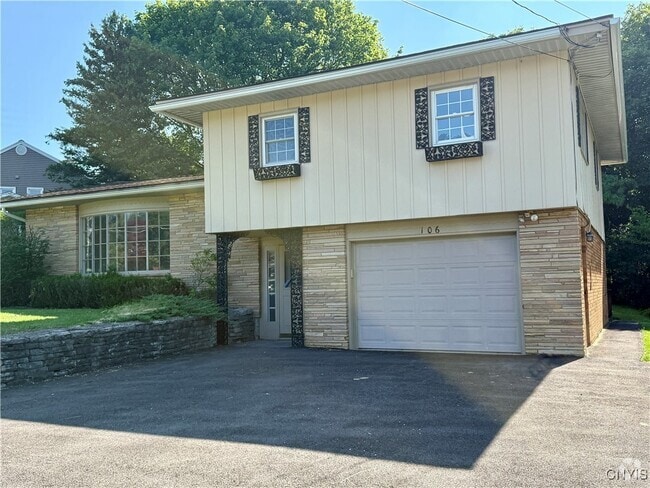 Building Photo - 106 Erregger Rd Rental