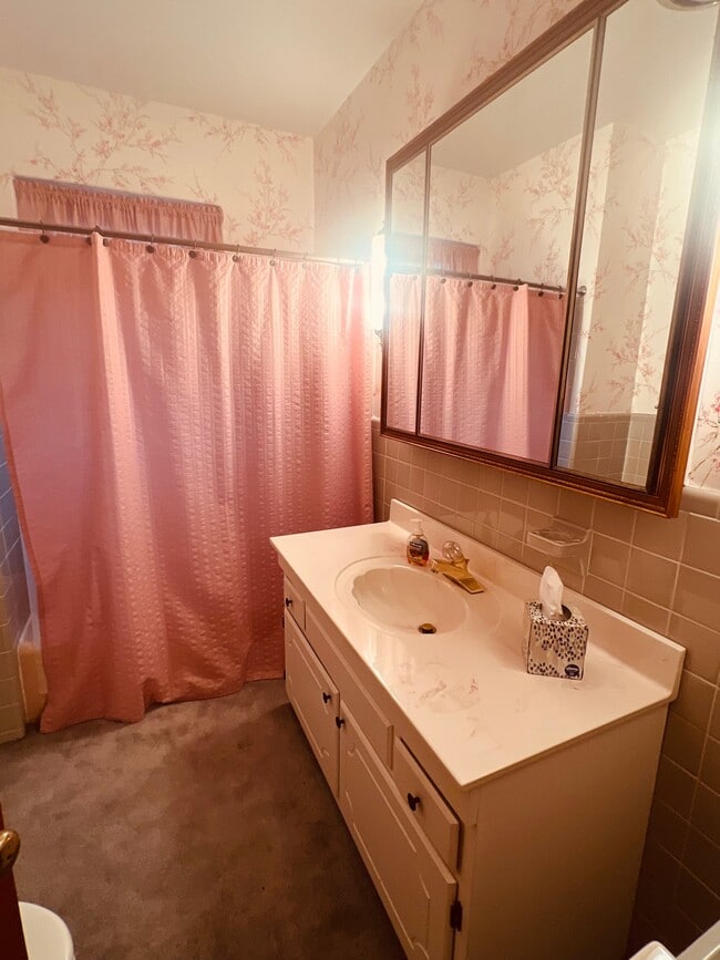 Photo - 550 Elm St