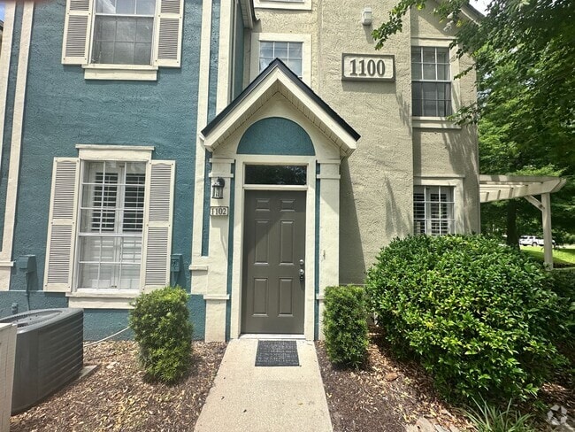 Building Photo - 13700 Richmond Park Dr N Rental