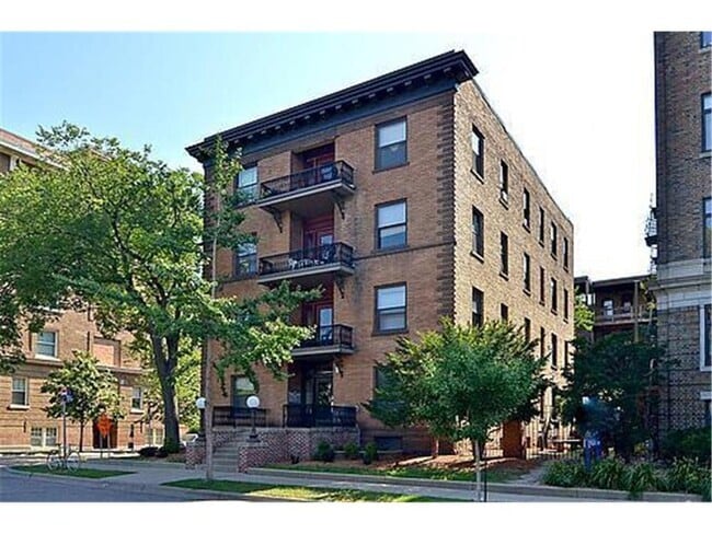 Building Photo - 1401 Willow St Unit 3 Rental