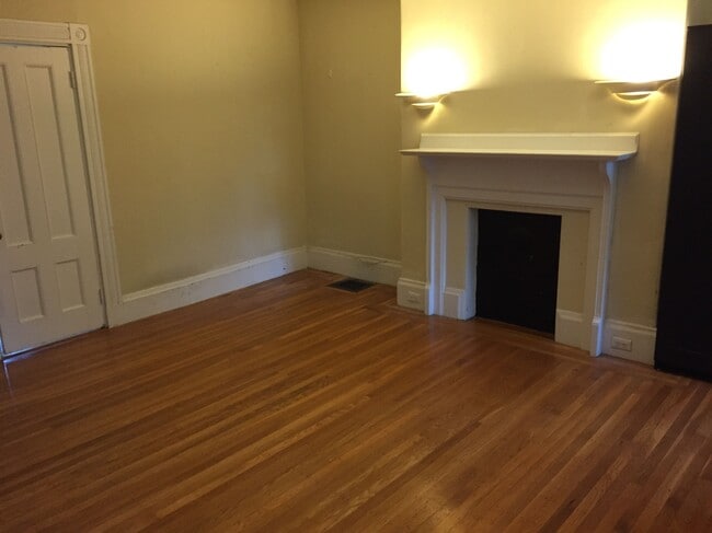 Building Photo - 429 Marlborough St Unit 3B Rental