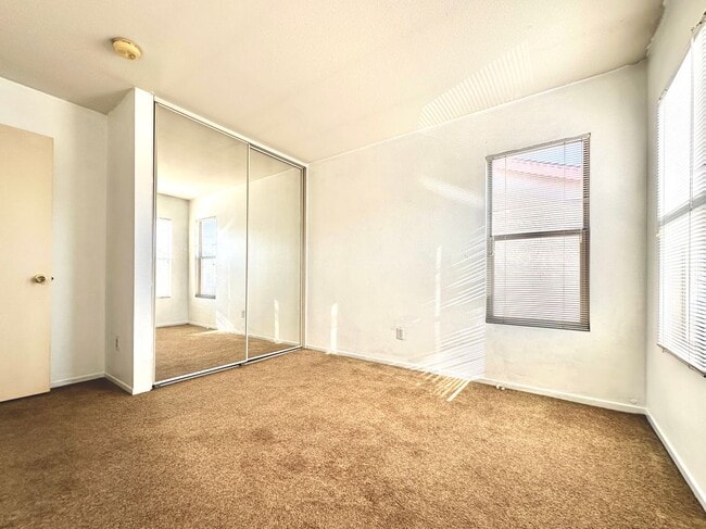 Photo - 17003 Abell Ct