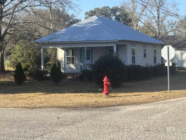 Building Photo - 18705 Florida St