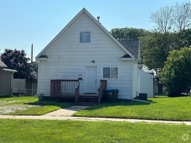 Building Photo - 3 bedroom House