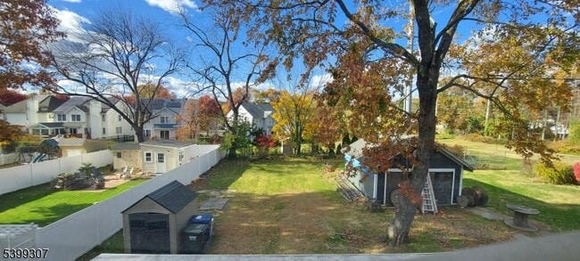 Building Photo - 31 Stewart Pl