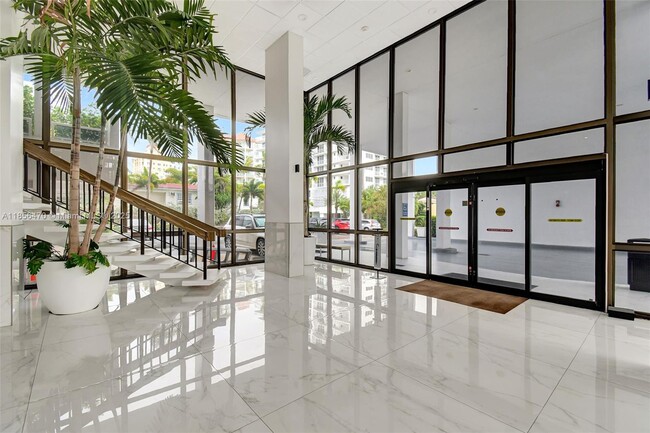 Photo - 336 N Birch Rd Unit 16B