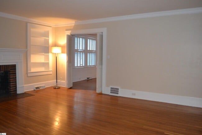 Photo - 40 Lanneau Dr