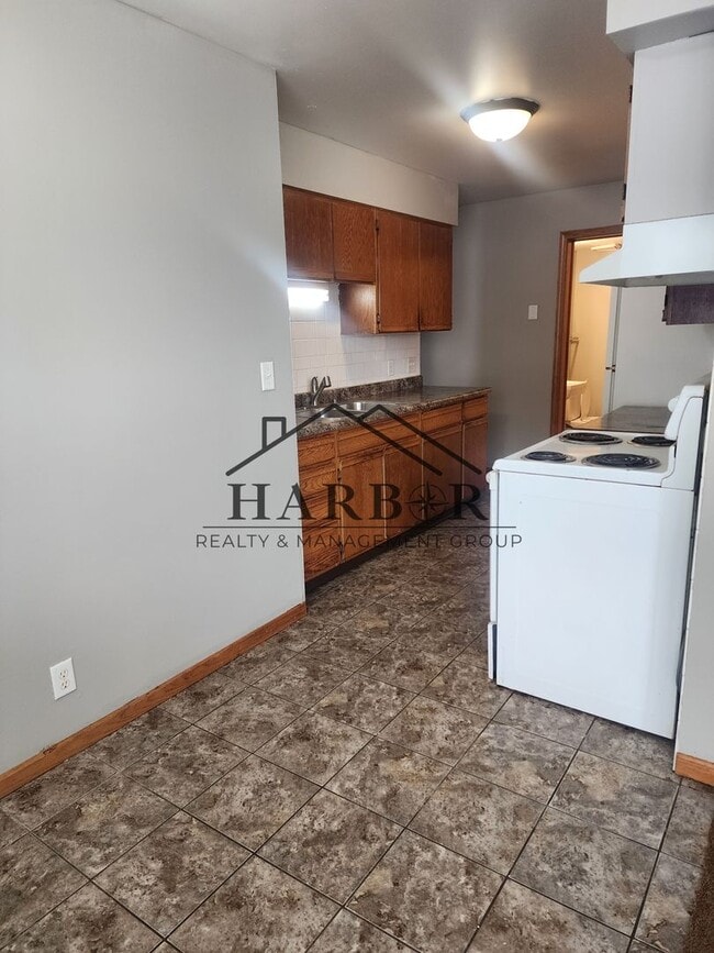204 11th Ave NW Unit 204 - 702