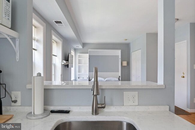 Photo - 1426 21st St NW Unit 407