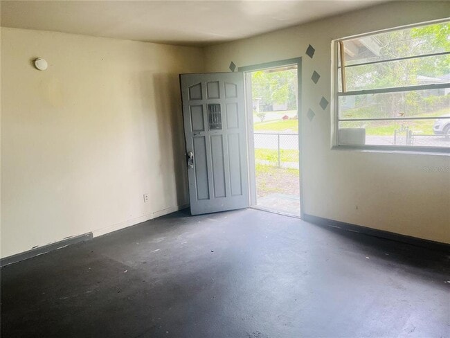 Photo - 2120 Pullman Ave