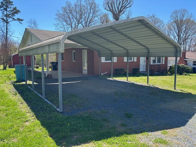 Photo - 3 bed, 1 bath brick home located in Asheboro