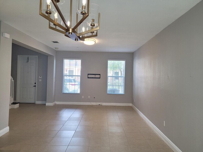 Photo - 14648 SW 14th St