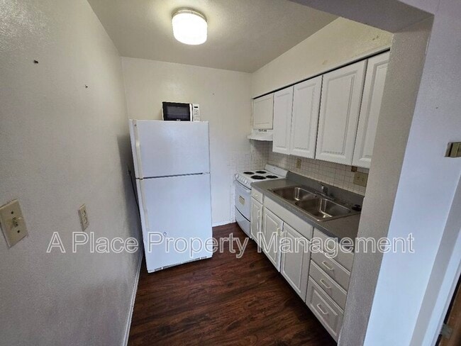 Photo - 2727 Hampton Ave