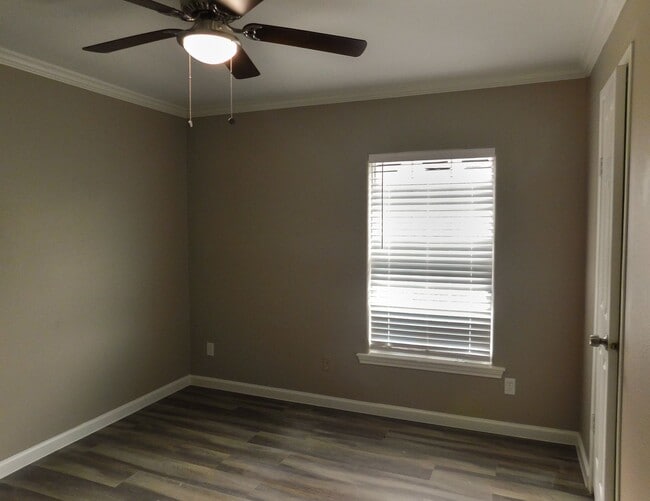 Photo - Room For Rent Unit 150 Varsity Rm D