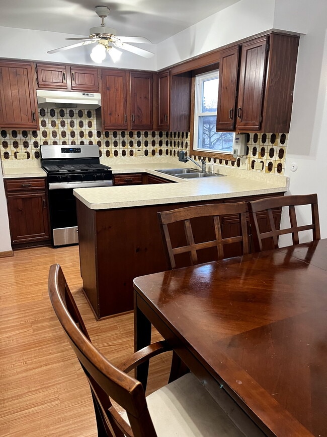 Building Photo - 903 E Ardyce Ln Unit #2