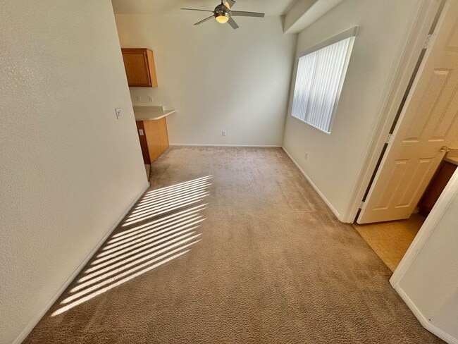 Photo - BEAUTIFUL 3 BEDROOM TOWNHOME IN HENDERSON