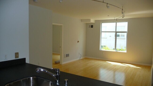 Photo - The Potrero Unidad The Potrero