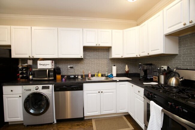 Photo - 2129 N Dayton St Unit 102