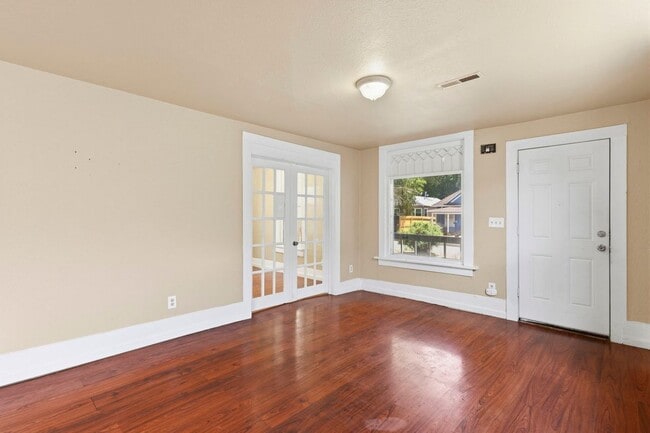 Photo - 312 N 24th St